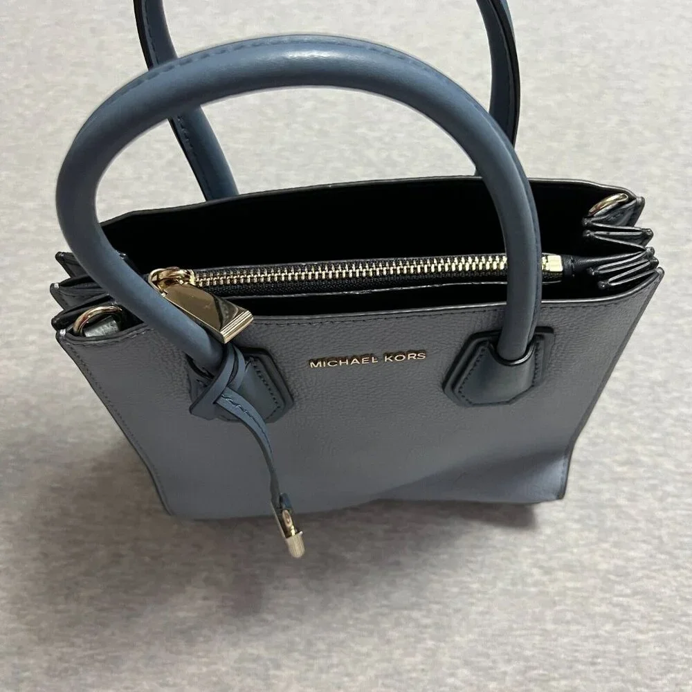 Michael Kors Mercer Satchel Bag‎ Top Handle Crossbody Pastel Blue Leather Charm